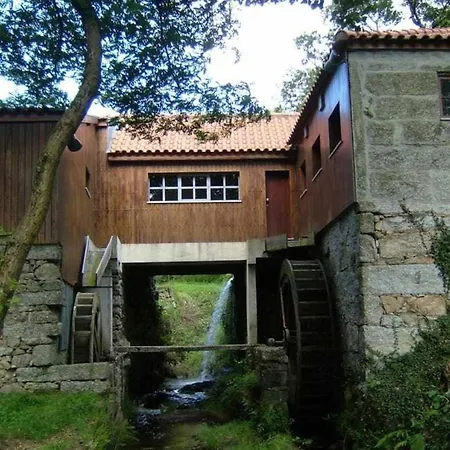Casa Vinhas Camelias De Bastoturismo Rural