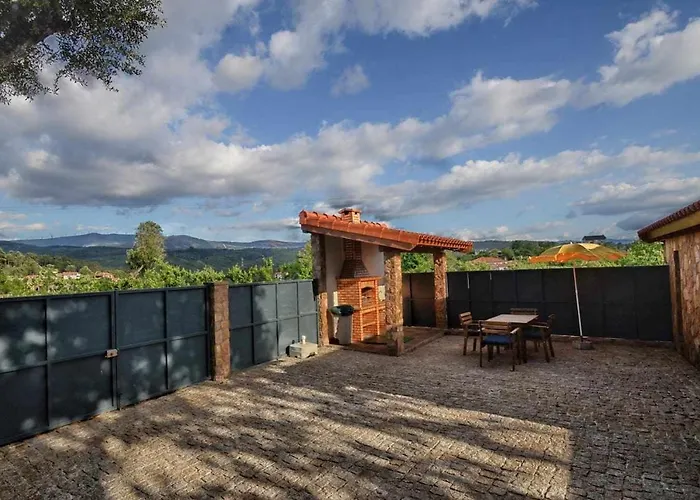 Casa Vinhas Camelias De Bastoturismo Rural Celorico De Basto