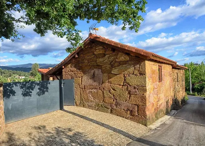 Casa Vinhas Camelias De Bastoturismo Rural